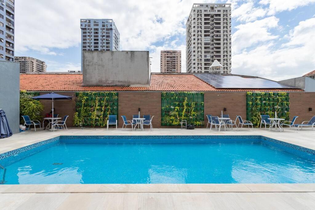 Vista De Cinema Do 19 Andar Da Barra Da Tijuca - Portaria 24h, Estacionamento, Wi-fi 35mbps, Ar Condicionado - Banheiro Recem Reformado Rio de Janeiro